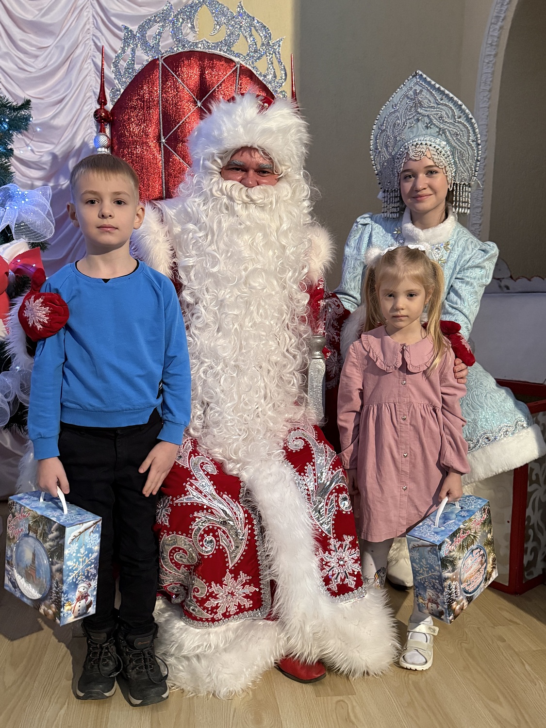 Новогодний спектакль для детей сотрудников ООО «Полесье»