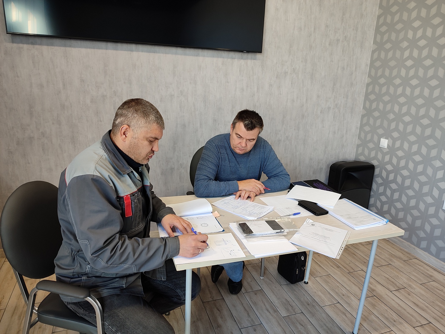 Аттестация сотрудников представителями аттестационного центра АО "НИКИМТ-Атомстрой"