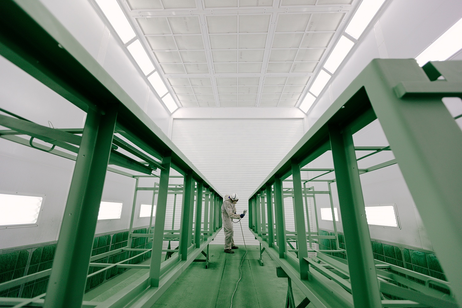 Нанесение лакокрасочных покрытий